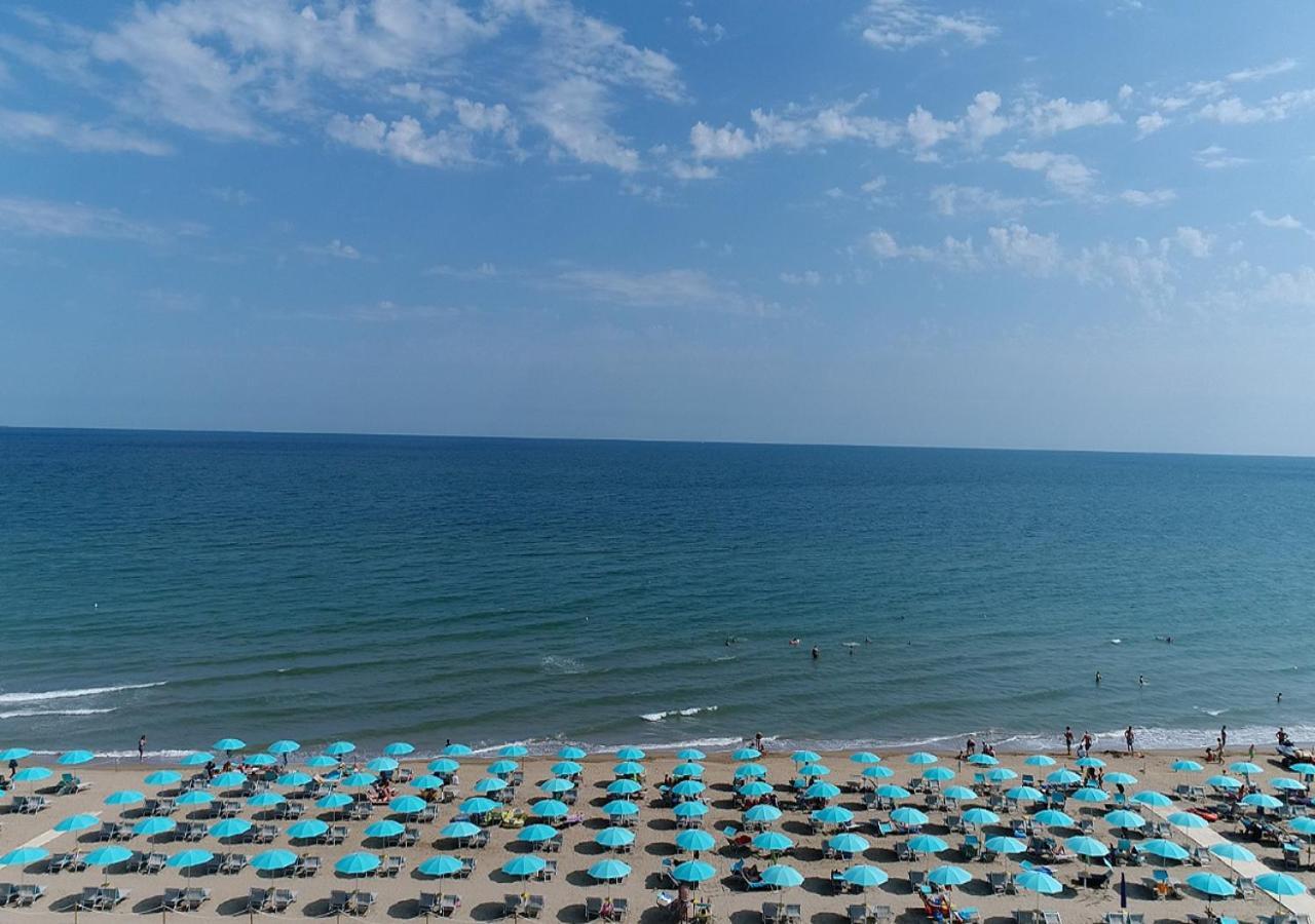 Camping Village Malibu Beach Лидо-ди-Езоло Экстерьер фото